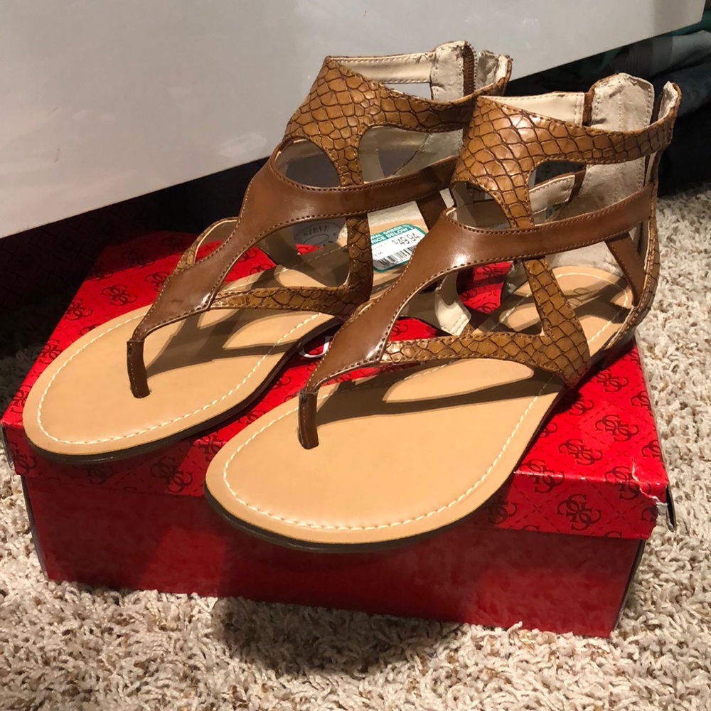 Brand new Guess brand t strap tan sandals 8.5